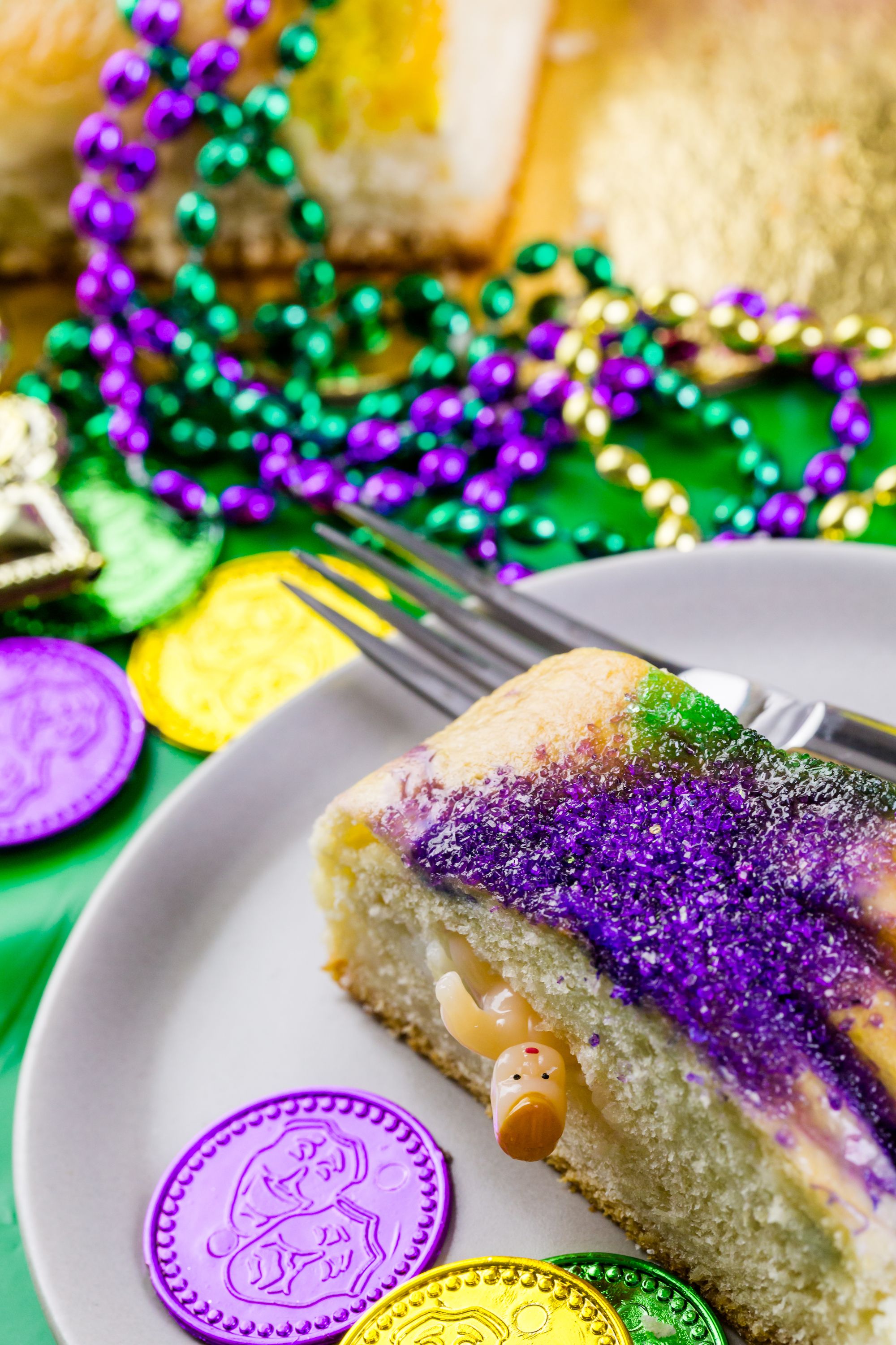 American Cakes - Mardi Gras King Cake Recipe and History | Tori Avey