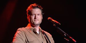 dover, de   june 26  singer blake shelton performs onstage during day 1 of the big barrel country music festival on june 26, 2015 in dover, delaware  photo by stephen lovekingetty images for big barrel