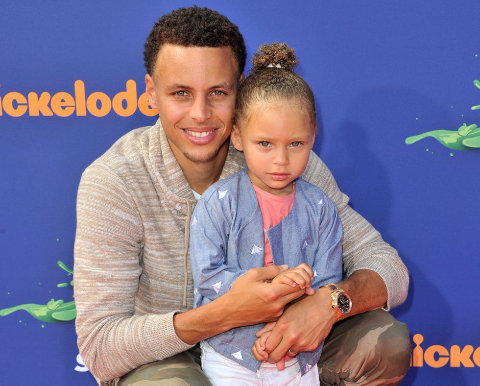 15 Celebrity Dads Who Make Fatherhood Look Easy - Famous Fathers 2022