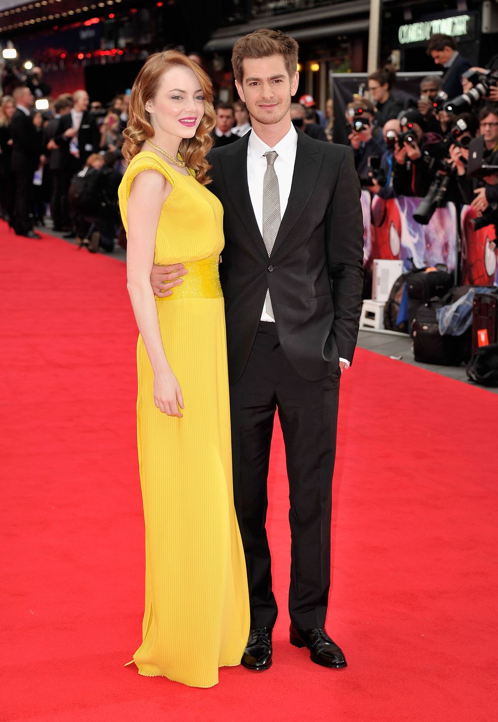 london, england   april 10  actors emma stone and andrew garfield attend the amazing spider man 2 world premiere at the odeon leicester square on april 10, 2014 in london, england  photo by gareth cattermolegetty images for sony