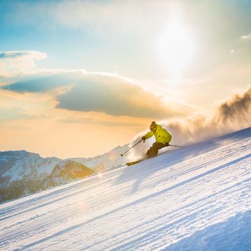 Snow, Sky, Winter, Mountain, Extreme sport, Recreation, Slope, Piste, Cloud, Winter sport, 