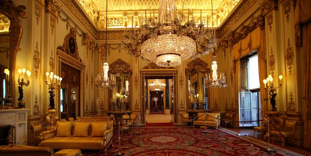 Building, Lobby, Holy places, Room, Interior design, Architecture, Palace, Lighting, Ceiling, Ballroom, 