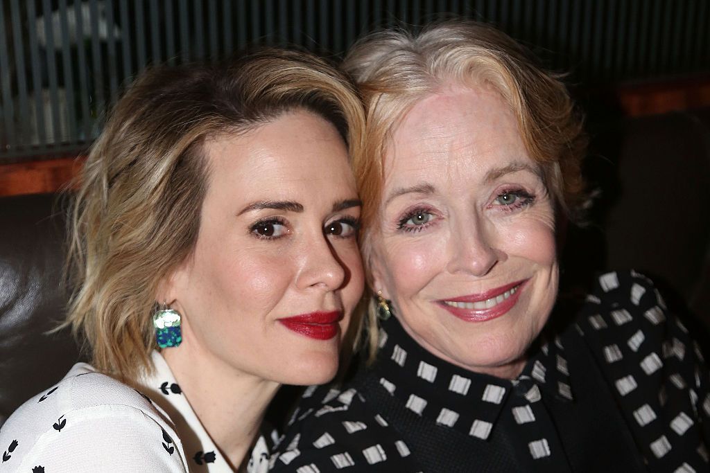 old snd young lesbians.com Pin on People Sarah Paulson SHOULD date OTHER THAN old women