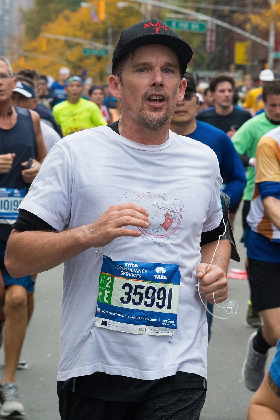 2015 TCS New York City Marathon new york, ny november 01: actor ethan hawke participates in the tcs new york city marathon on november 1, 2015 in new york city. (photo by michael stewart/getty images)