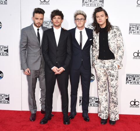 los angeles, ca   november 22  l r recording artists liam payne, louis tomlinson, niall horan and harry styles of one direction attend the 2015 american music awards at microsoft theater on november 22, 2015 in los angeles, california  photo by jason merrittgetty images