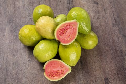 guava   foods high in vitamin c