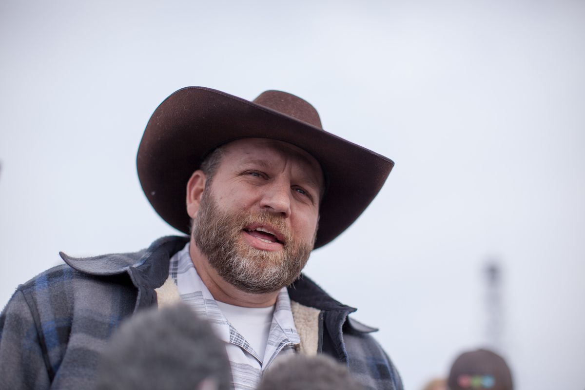 ammon bundyr, leader of a group of armed anti government protesters speaks to the media at the malheur national wildlife refuge near burns, oregon january 4, 2016 the fbi on january 4 sought a peaceful end to the occupation by armed anti government militia members at a us federal wildlife reserve in rural oregon, as the standoff entered its third day the loose knit band of farmers, ranchers and survivalists    whose action was sparked by the jailing of two ranchers for arson    said they would not rule out violence if authorities stormed the site, although federal officials said they hope to avoid bloodshed afp photo  rob kerr  afp  rob kerr        photo credit should read rob kerrafp via getty images