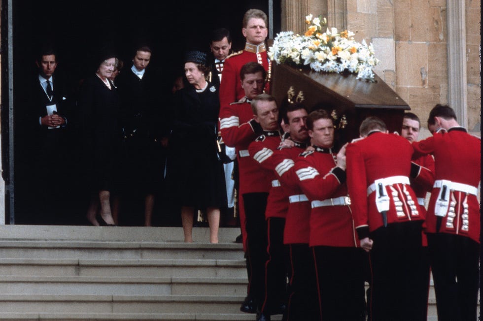 london , united kingdom   september 05  queen elizabeth ll, princess anne, queen elizabeth, the queen mother and prince charles, prince of wales stand on the steps of westminster abbey as the coffin of lord mountbatten is carried out by soldiers following his funeral service on september 05, 1979 in london, englandphoto by anwar husseingetty images