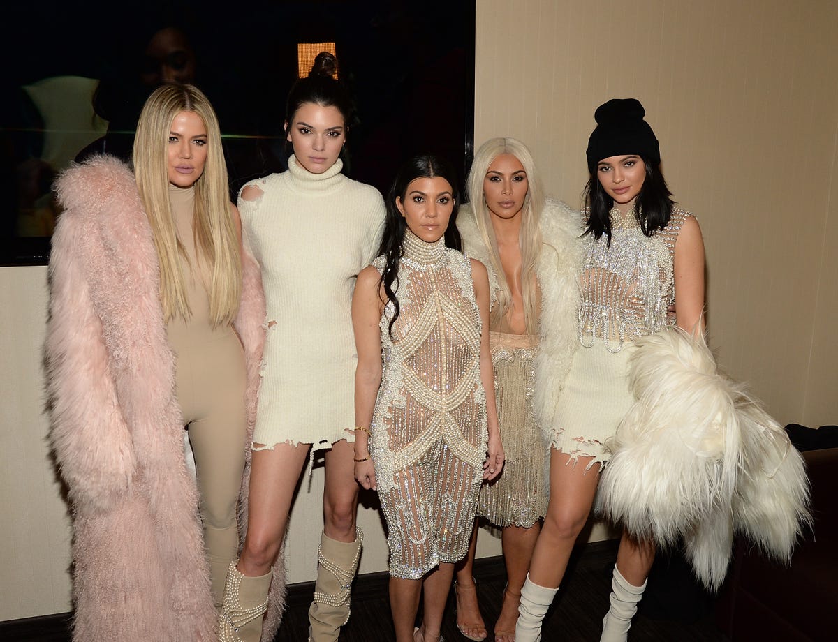 Kylie Jenner, Kim Kardashian, and Khloe Kardashian Slam Fake Travis ...