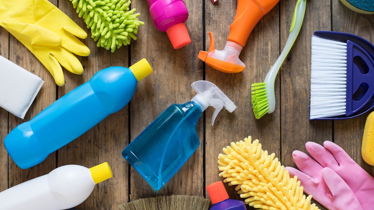 5 Cleaning Products You Should Never Use in the Kitchen