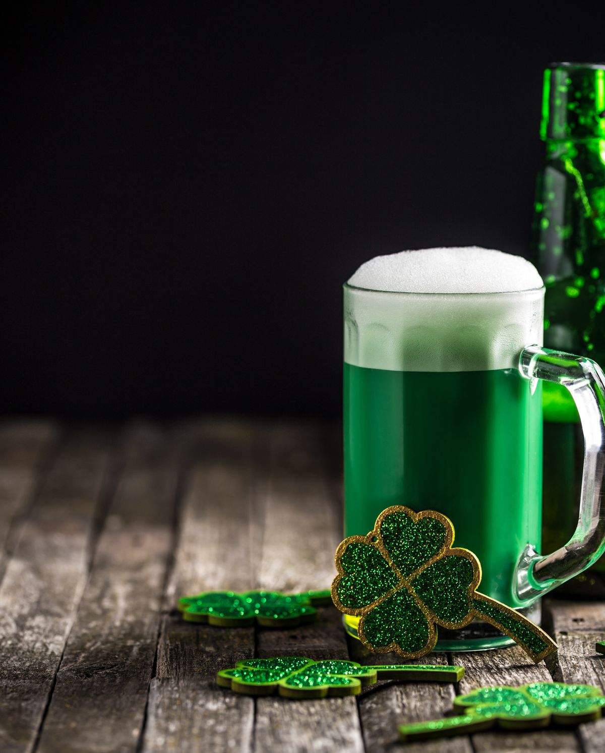 How to Make Green Beer - Green Beer Recipe for St. Patrick's Day