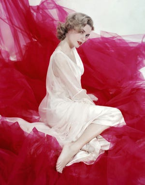 Pink, Red, Beauty, Magenta, Textile, Satin, Leg, Photography, Photo shoot, Silk, 