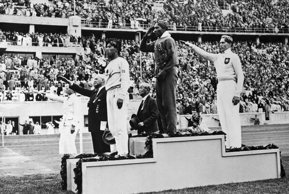 45 Photos of the Best Moments in Olympics History