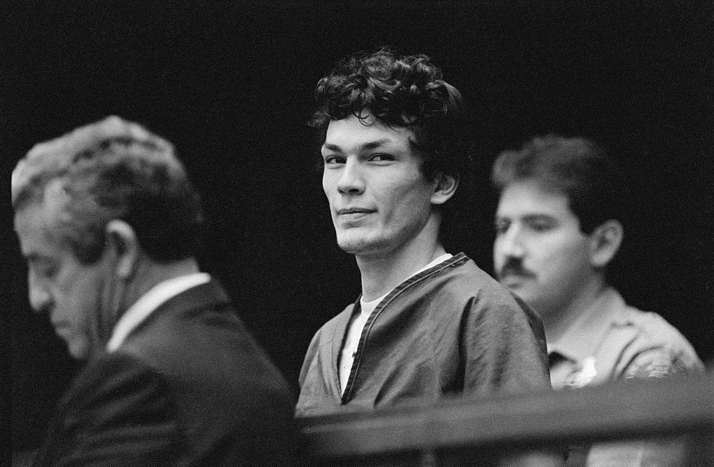 Join The Hunt For A Serial Killer In Netflix 'Night Stalker' Doc Series