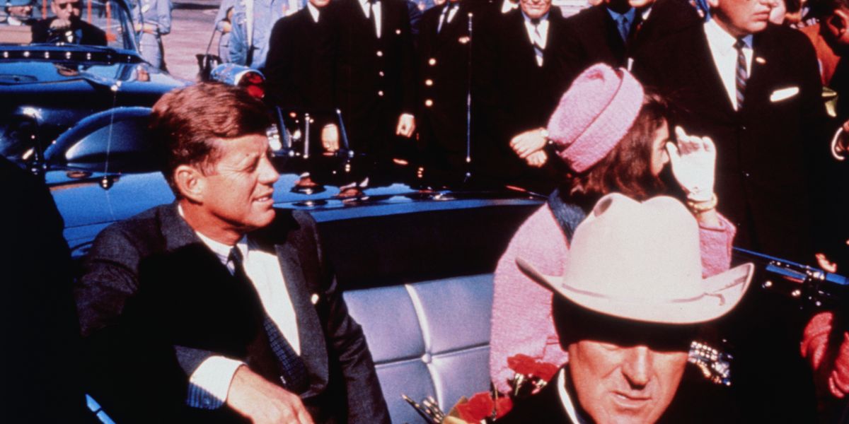 TEN THINGS YOU DIDN'T KNOW ABOUT JACKIE KENNEDY'S ICONIC PINK SUIT
