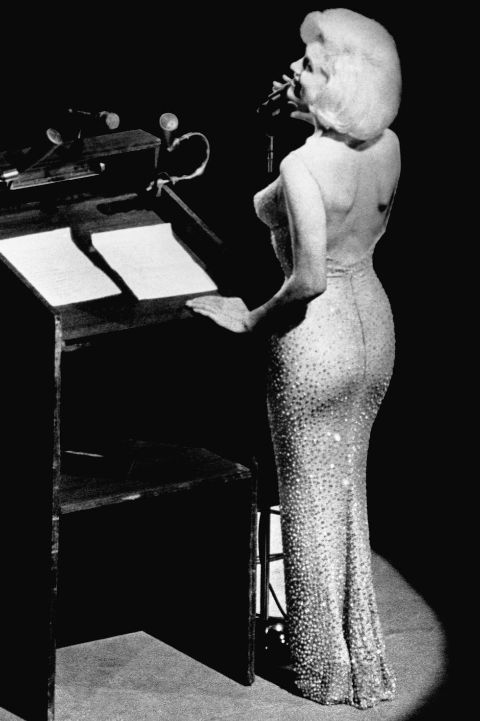 actress marilyn monroe sings happy birthday to president john f kennedy at madison square garden, for his upcoming 45th birthday