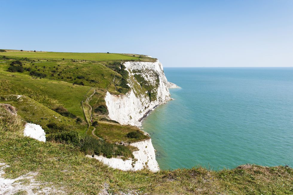 white cliffs of dover coastal walk