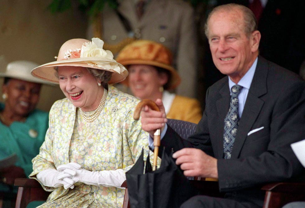 40 Times Queen Elizabeth Was Hilarious - Photos of Queen Elizabeth Laughing