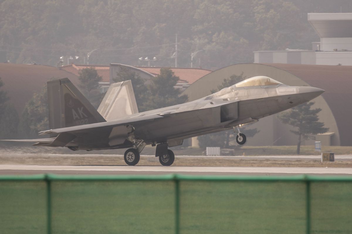 Aircraft, Airplane, Vehicle, Lockheed martin f-22 raptor, Aerospace manufacturer, Fighter aircraft, Air force, Aviation, Military aircraft, Stealth aircraft, 