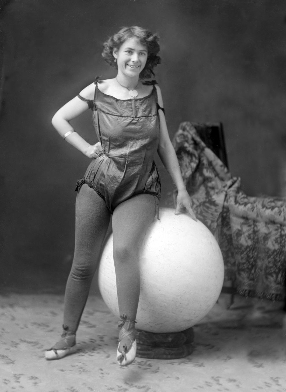Victorian female swimsuit fashions, ca. 1895.