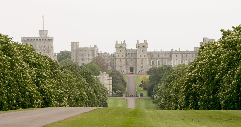 Castle, Green, Atmospheric phenomenon, Building, Tree, Grass, Palace, Estate, Waterway, Stately home, 