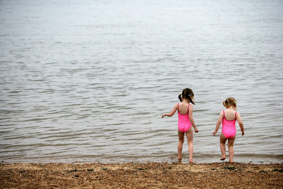 imgsrc.ru kid peeing 9 Things All Moms of Girls Can Relate To