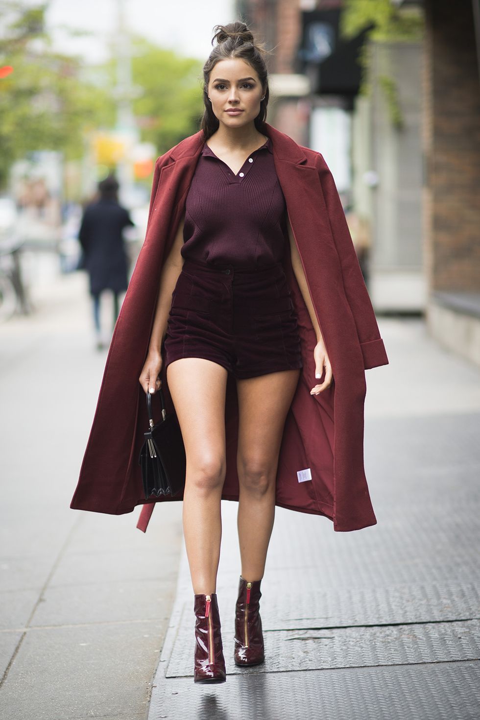 Fashion model, Clothing, Street fashion, Fashion, Red, Brown, Beauty, Maroon, Outerwear, Shoulder, 