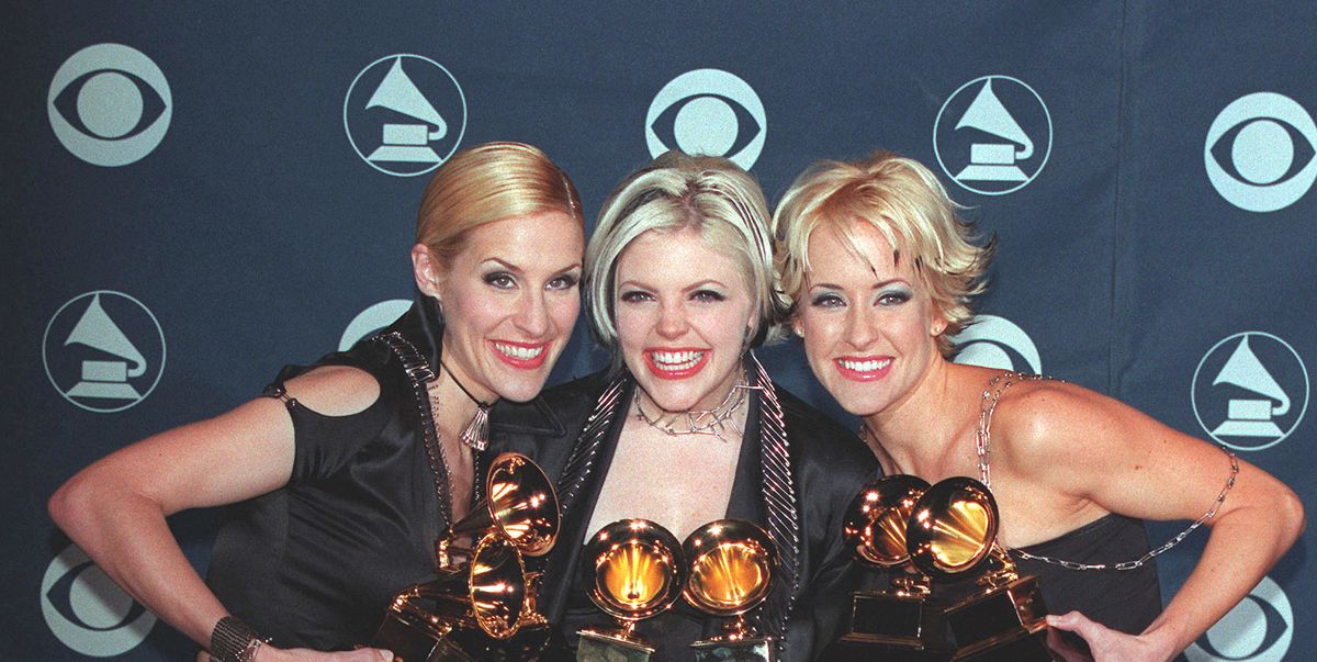 original caption the country group dixie chicks with their awards photo by frank trappercorbis via getty images