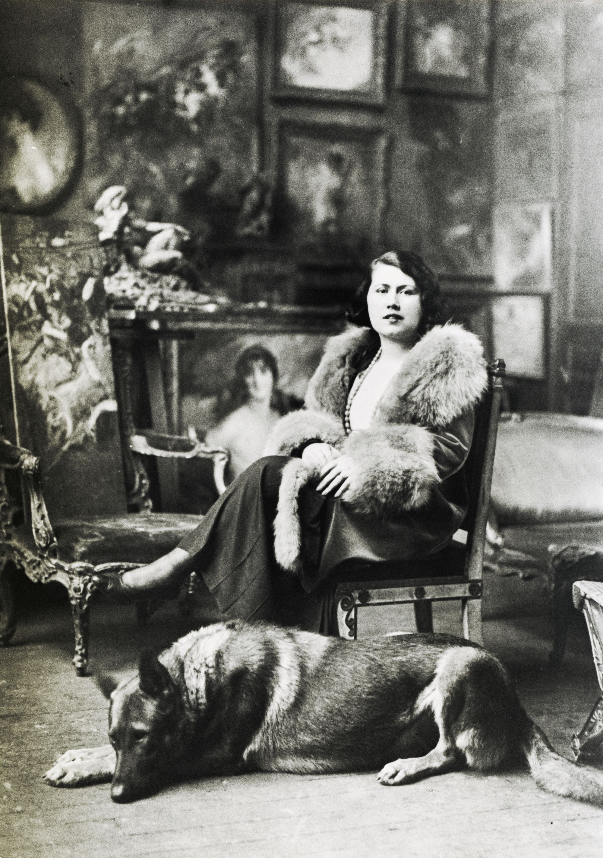 Emilia Cardona Boldini in the Falconiera in 1931
