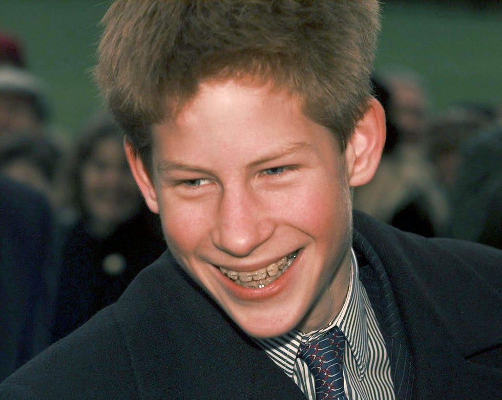 The Queen - Braces