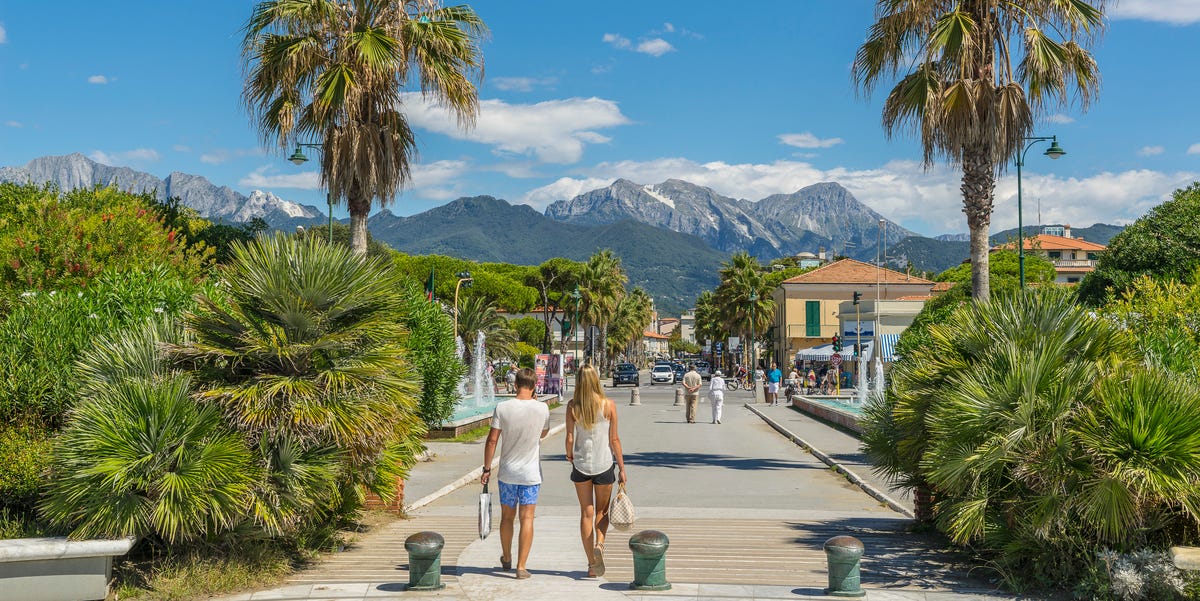 Lido di Camaiore: La Perla della Versilia, tra Vip, Spiagge da Sogno e Tesori Nascosti