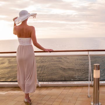 River cruise vs. ocean liner: which is the best? river cruise vs ocean liner