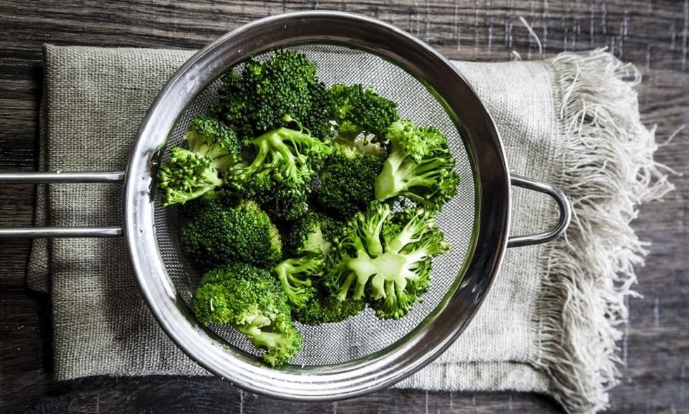 Broccoli, Leaf vegetable, Food, Vegetable, Cruciferous vegetables, Ingredient, Broccoflower, Superfood, Produce, Plant, 