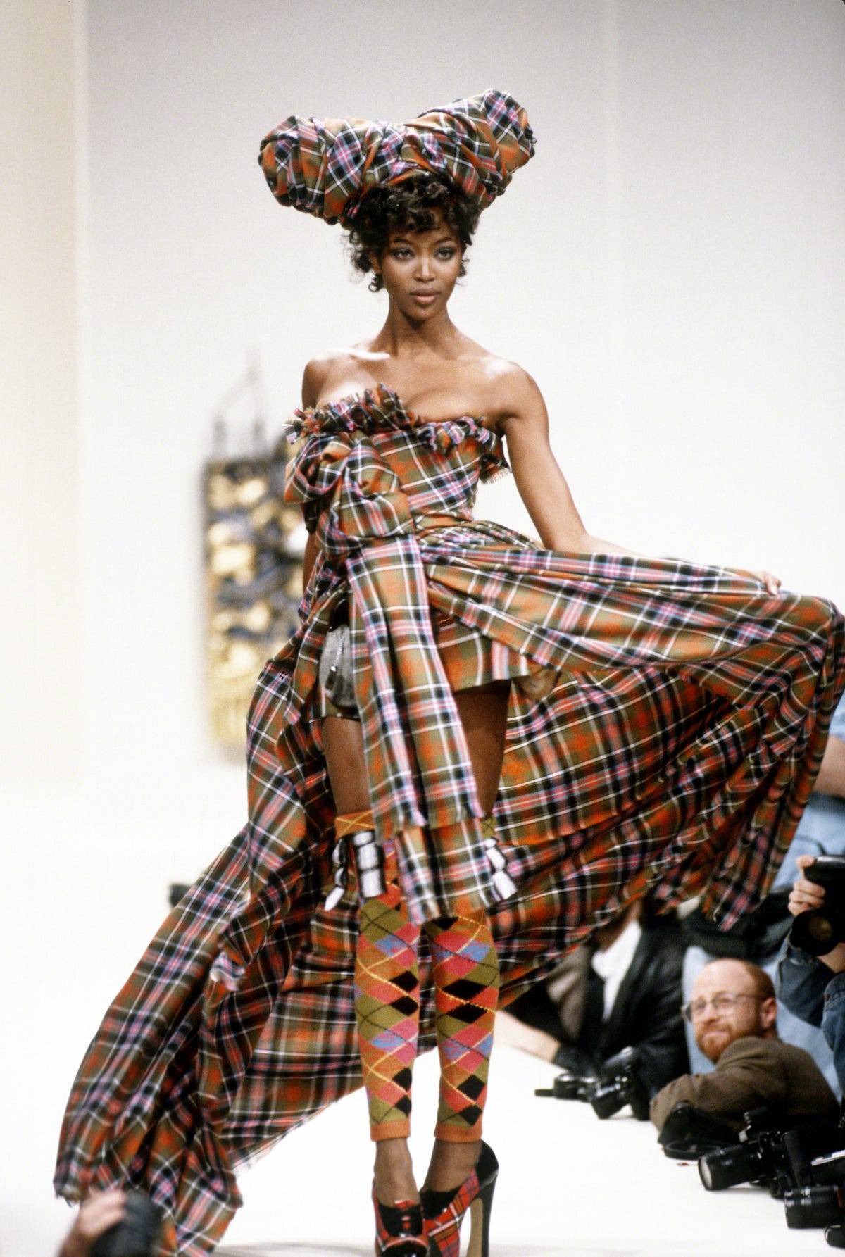 Naomi Campbell's Runway Evolution - Naomi Campbell '90s Runway Photos