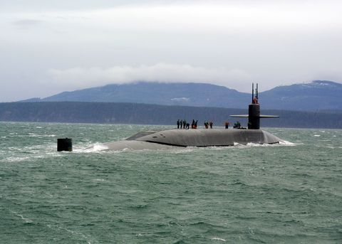 Submarine, Ballistic missile submarine, Cruise missile submarine, Vehicle, Sea, Boat, Watercraft, Ocean, Wave, 