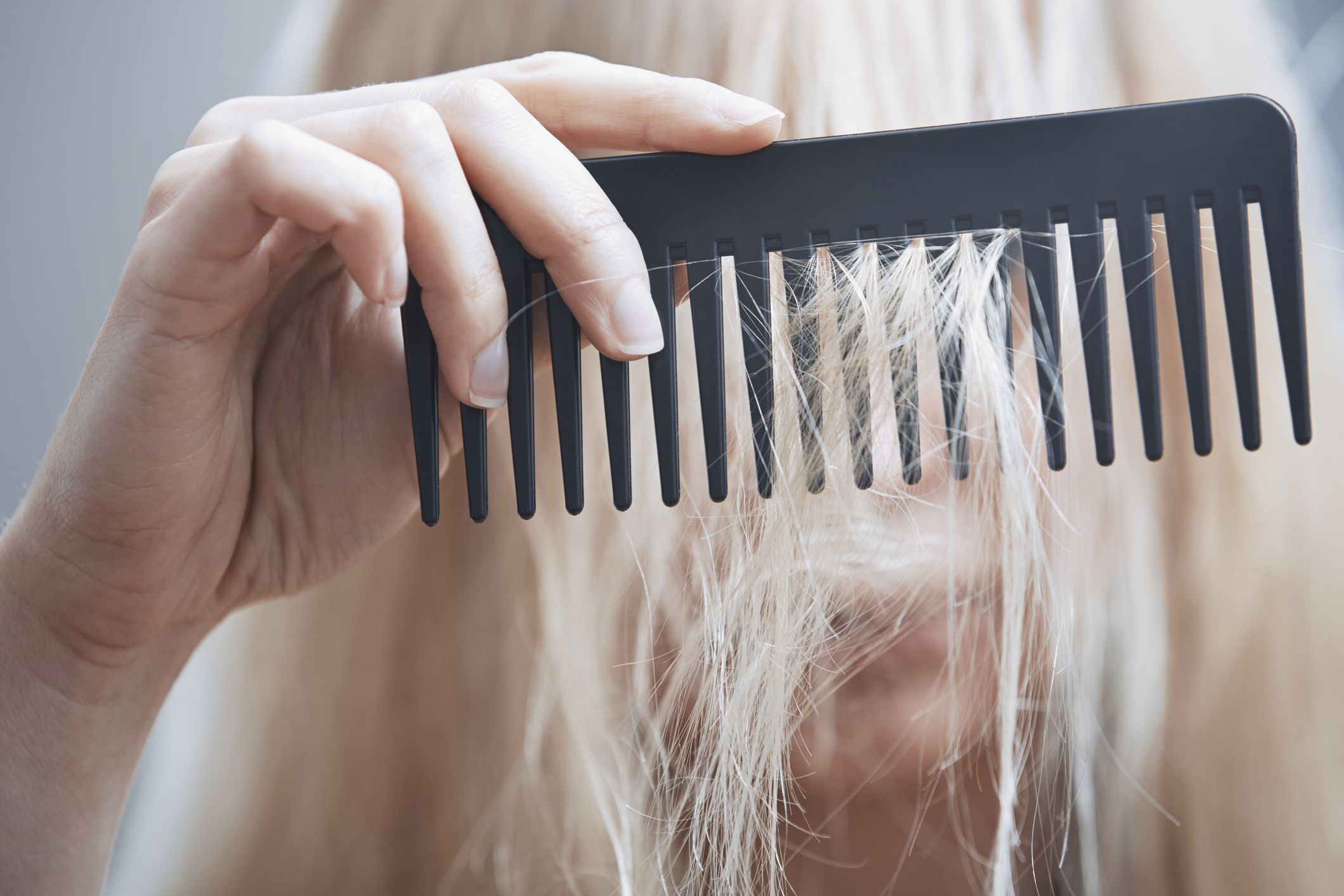 CÓMO LOGRAR UN BLANCO NUCLEAR “REAL” EN EL CABELLO 