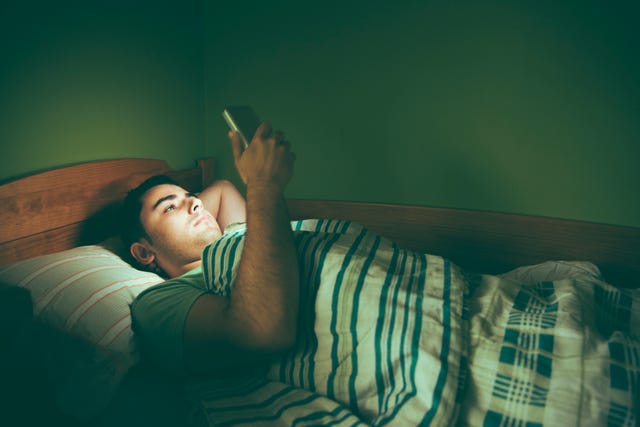 Green, Arm, Human, Bed, Eye, Shoulder, Room, Joint, Photography, Hand, 