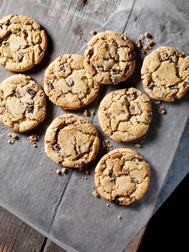 Perfect Vegan Chocolate Chip Cookies - Nora Cooks