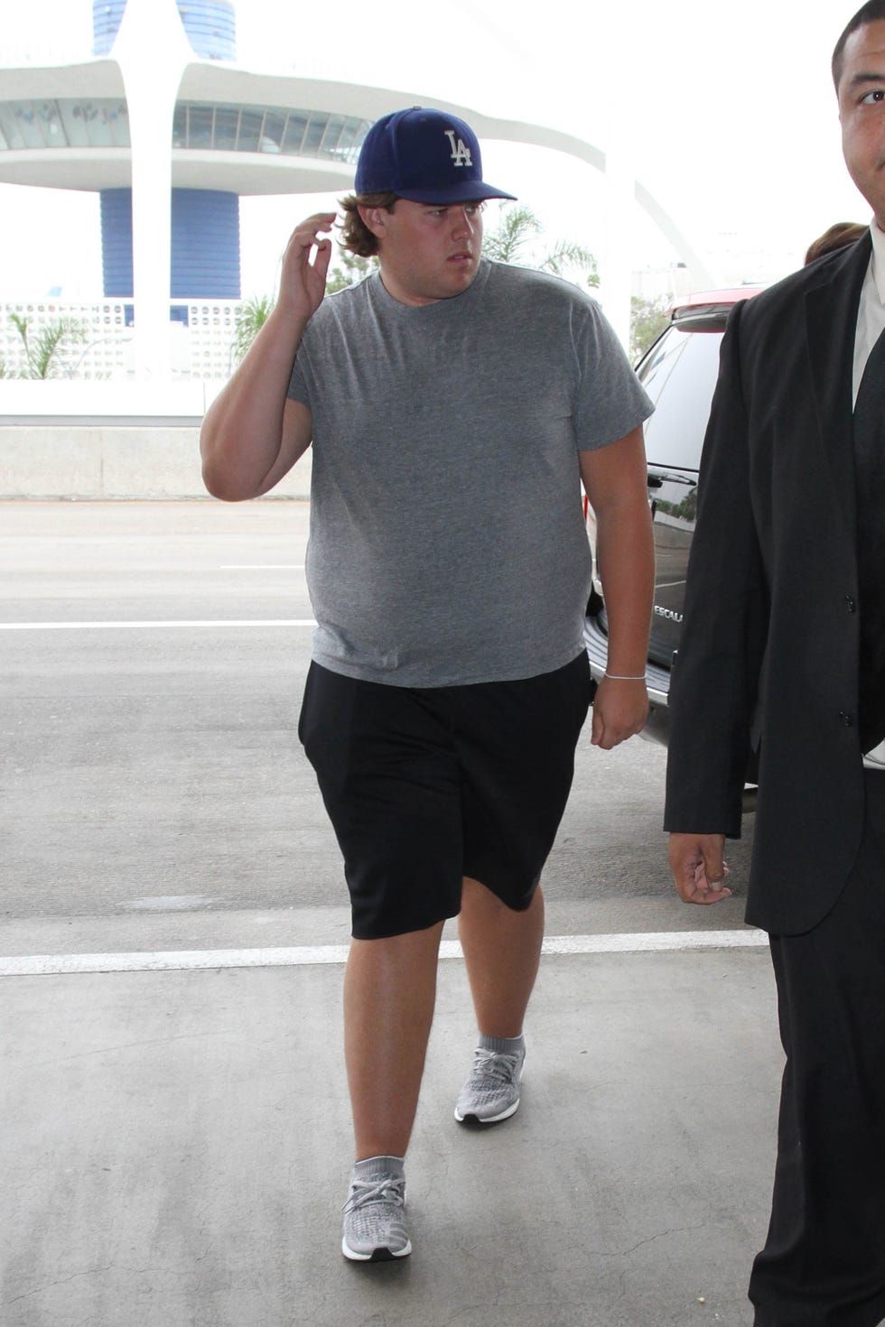 Verguenza de hijo. El hijo de A. Schwarzenegger es un gordo comedoritos y con tetas