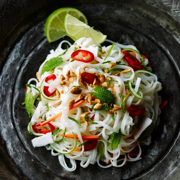 thai noodles salad