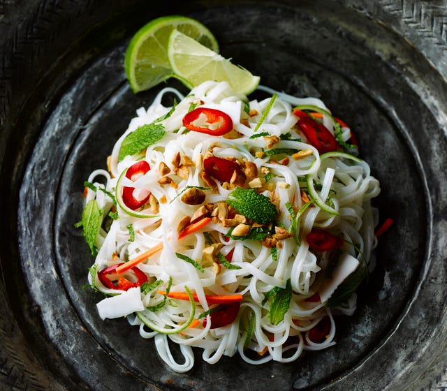 thai noodles salad