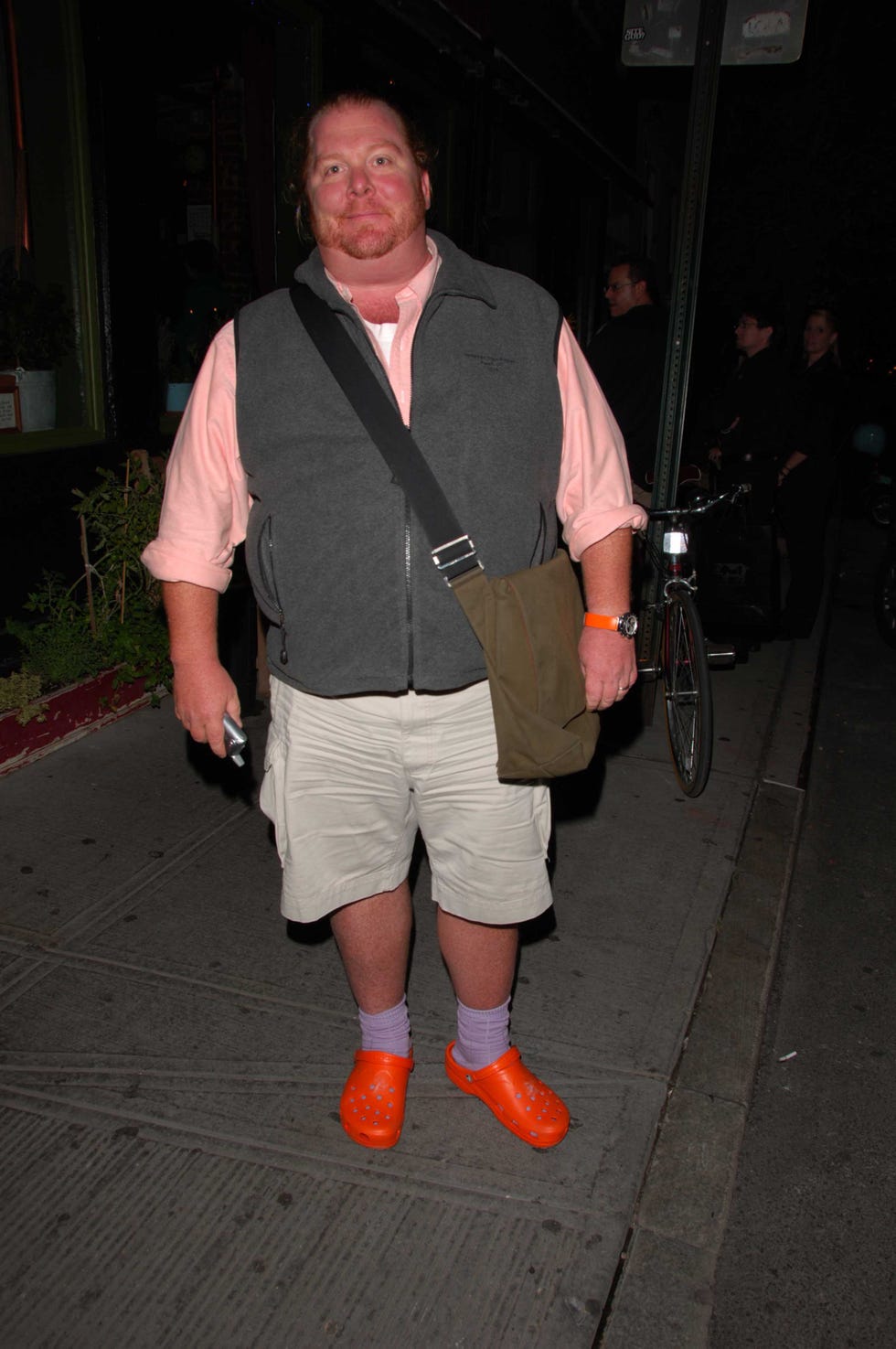 Standing, Leg, Outerwear, Footwear, Jacket, Shoe, T-shirt, 