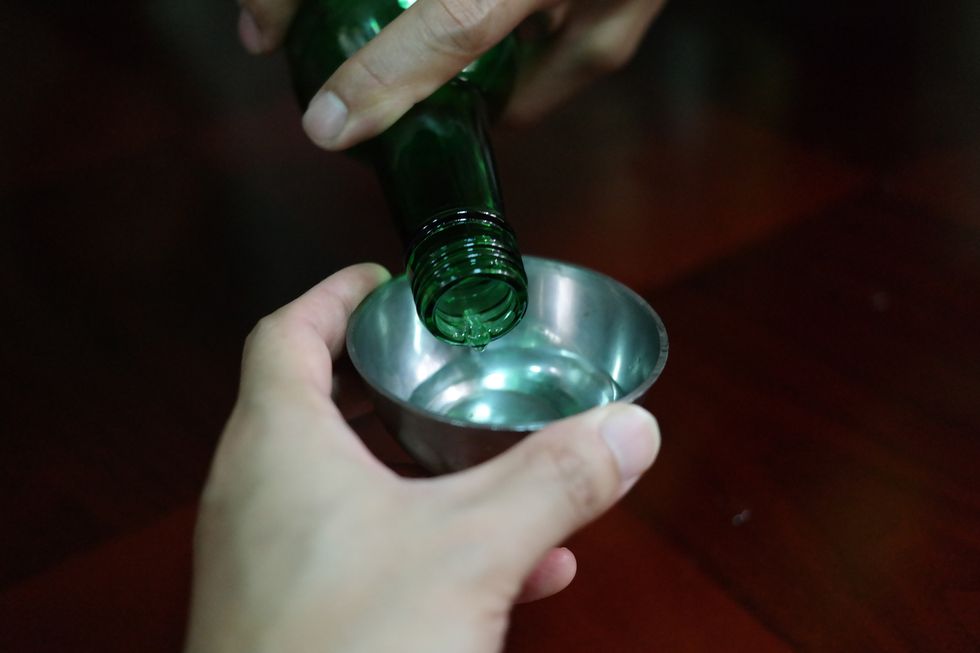 Green, Alcohol, Water, Hand, Finger, Drink, Nail, Liqueur, Bottle, Glass, 