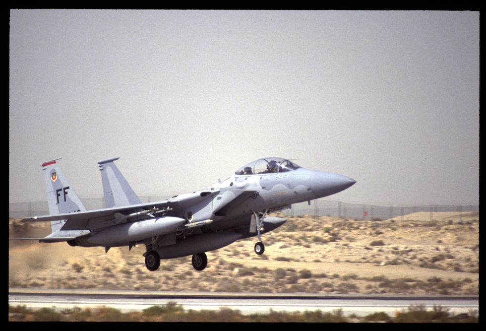 f 15 jet taking off during gulf war