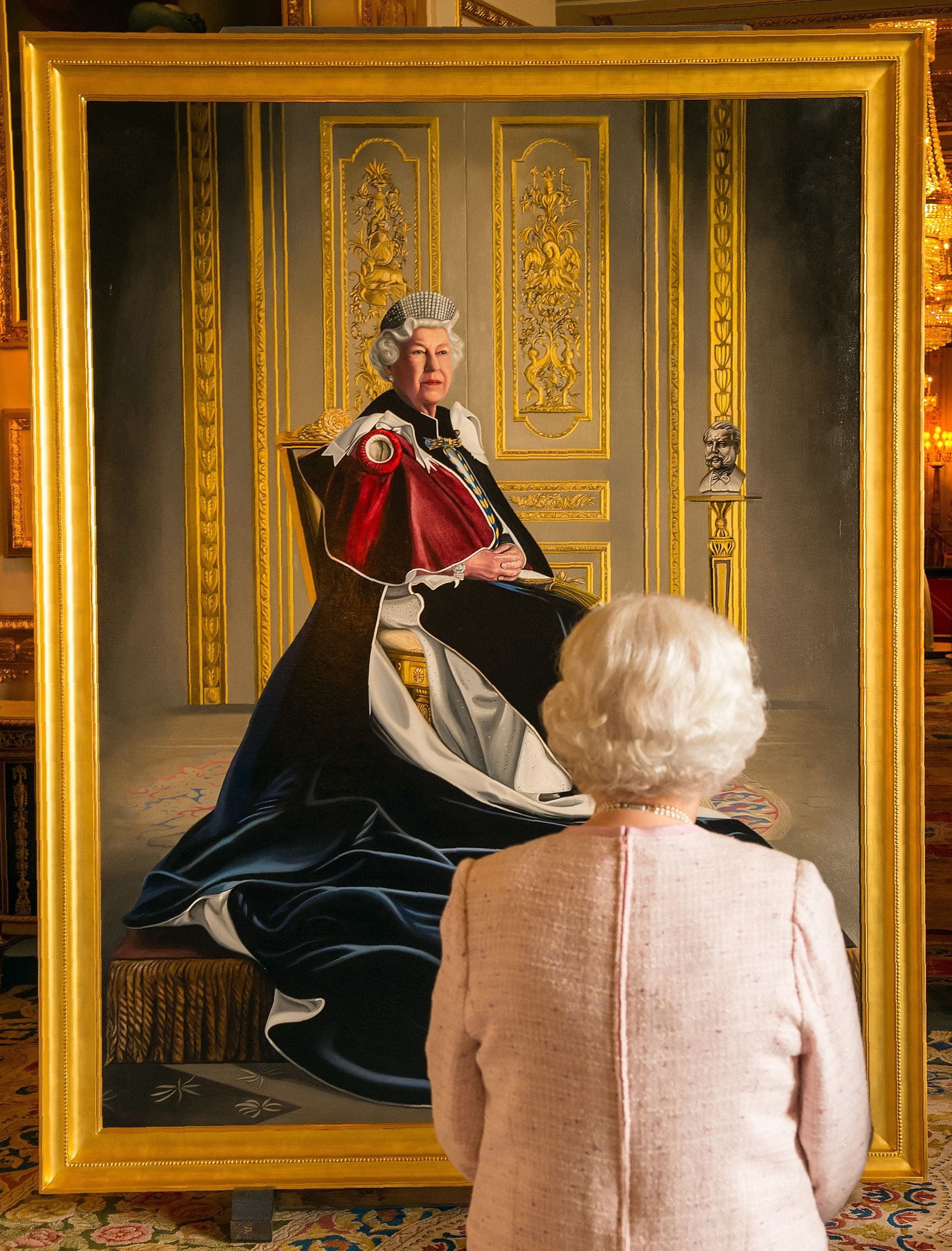 queen painting