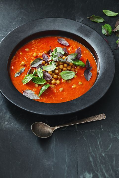 Harissa soup with potato and chickpeas