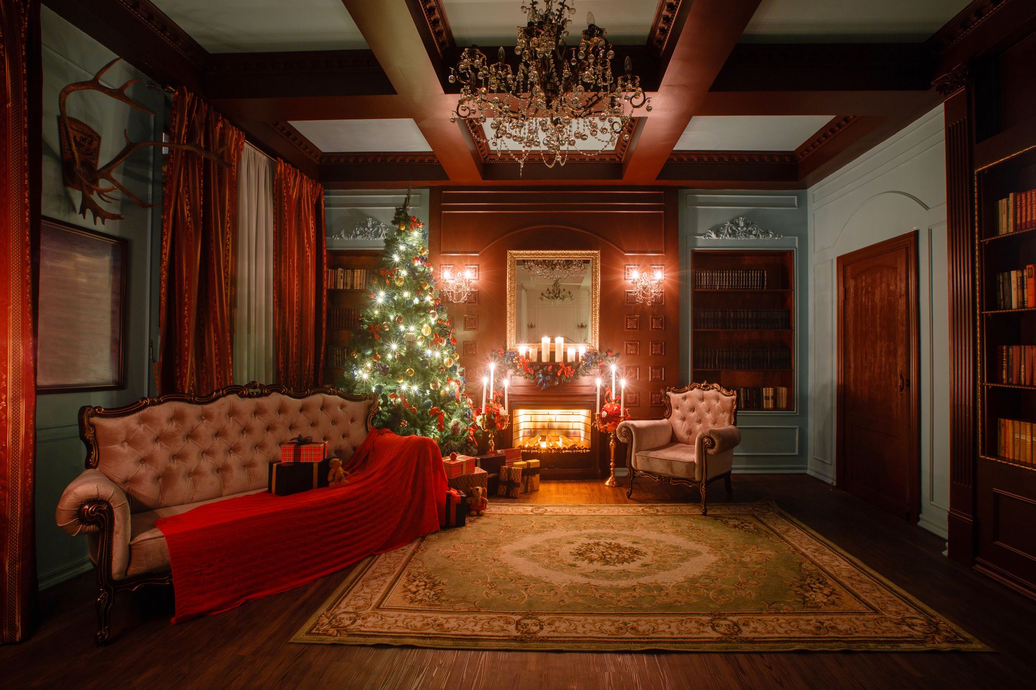 The 30 Best Luxury Christmas Decorating Ideas