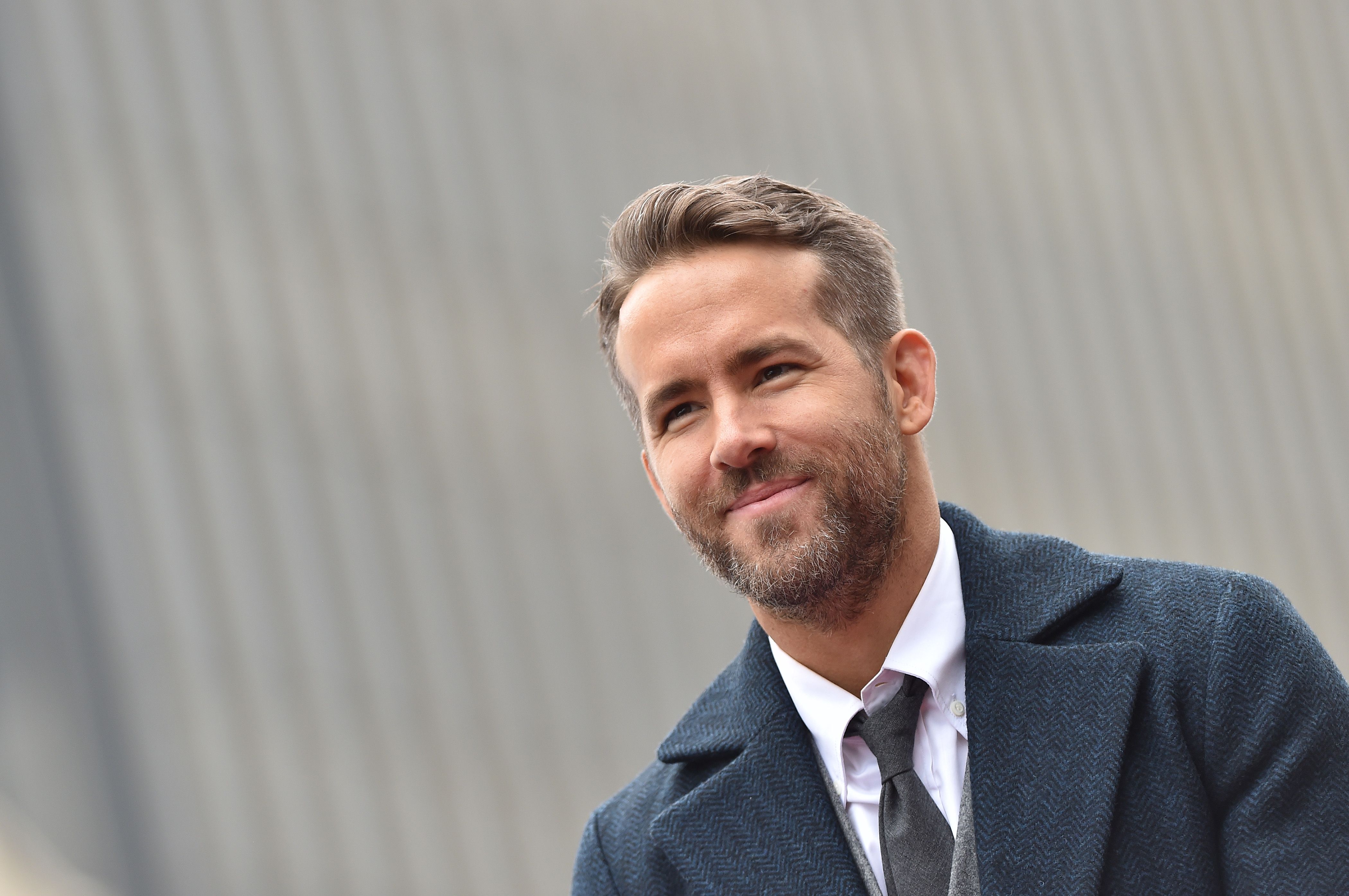 Ryan Reynolds congratulates Wonder Woman on beating Deadpool box office  record