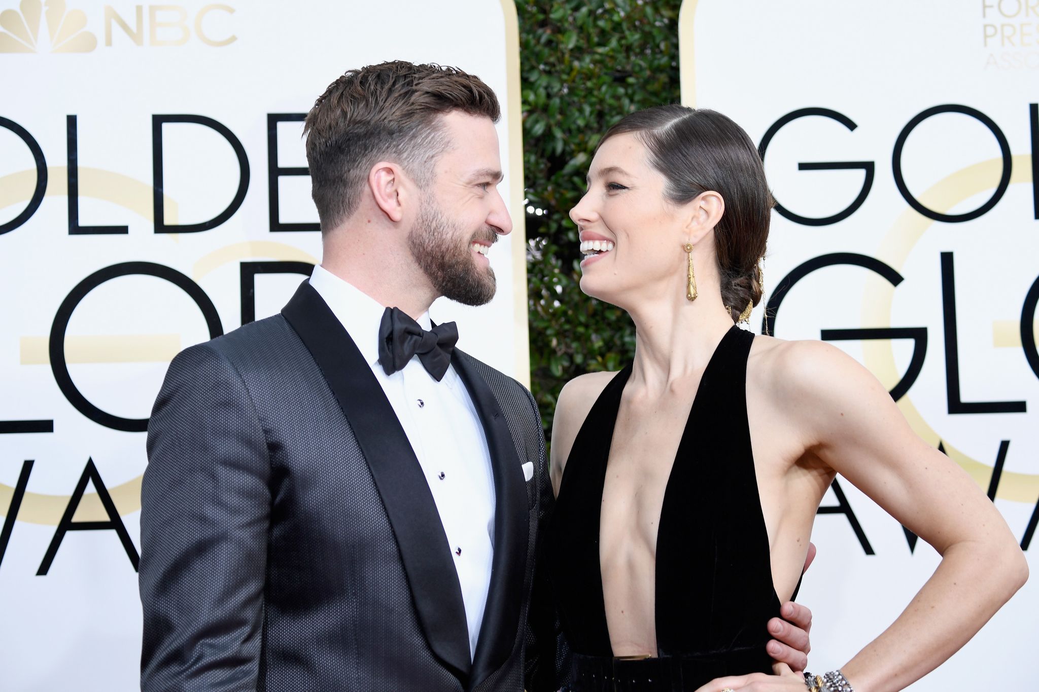 Justin Timberlake Shares 'Social Distancing' Photo With Jessica
