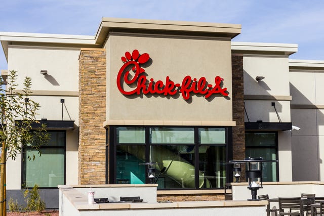 Building, Facade, Fast food restaurant, Architecture, Restaurant, Real estate, House, Font, Signage, Home, 